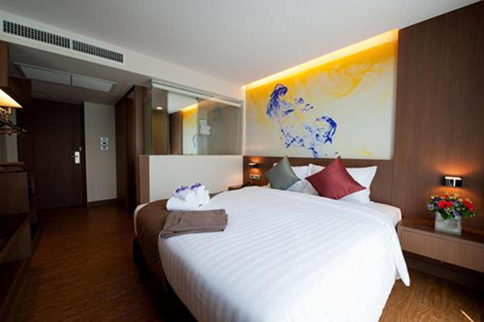 41 Suite Bangkok Extérieur photo