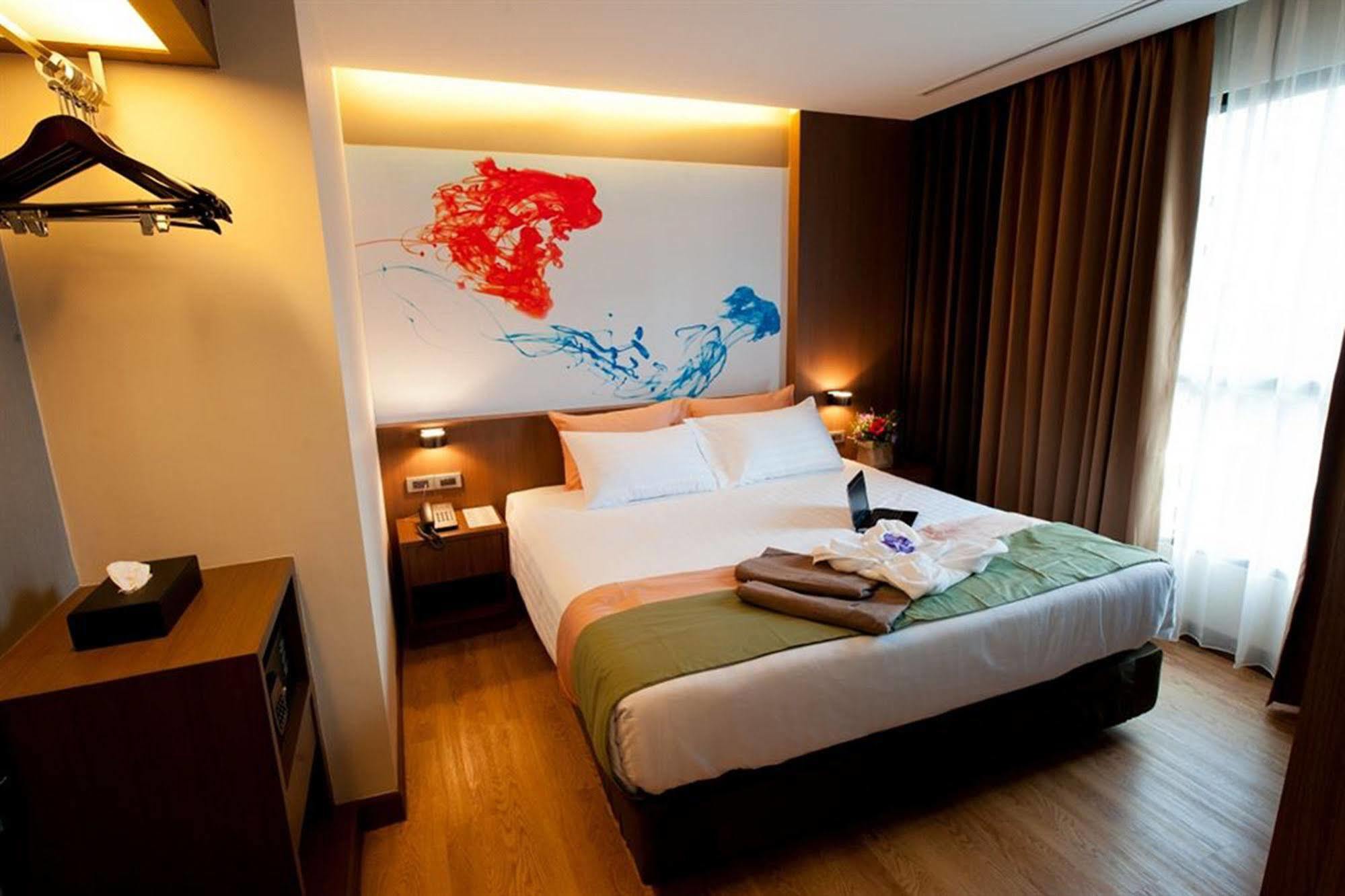 41 Suite Bangkok Extérieur photo